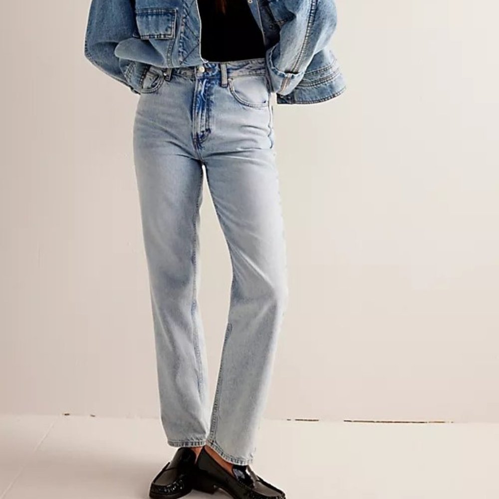 We The Free Pacifica High Rise Slim Straight-Leg Jeans Light Washed Blue